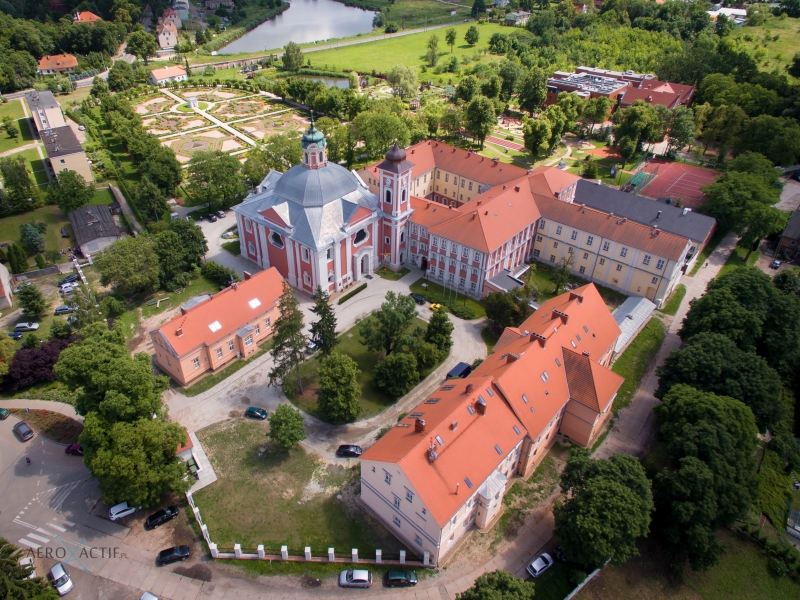 Zaspół klasztorny w Owińskach